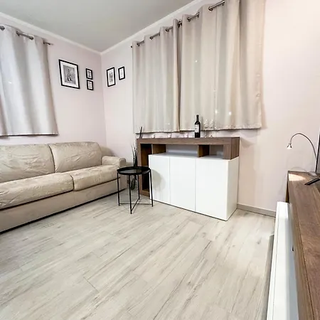 Apartment La Rosa Dei Venti Con Parcheggio E Ampio Giardino In Centro